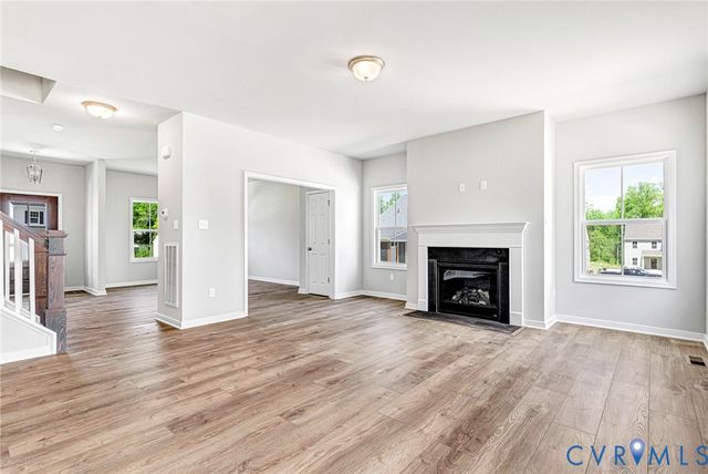 4313 Poplar Village Dr, Chester, VA 23831