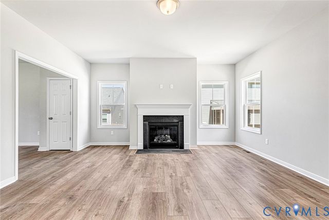 4313 Poplar Village Dr, Chester, VA 23831