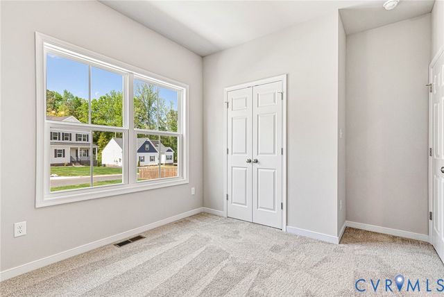 4313 Poplar Village Dr, Chester, VA 23831
