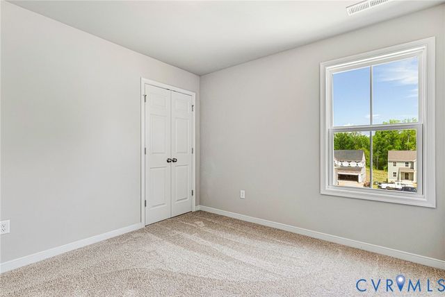 4313 Poplar Village Dr, Chester, VA 23831