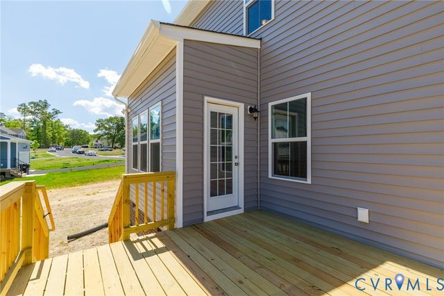 4313 Poplar Village Dr, Chester, VA 23831