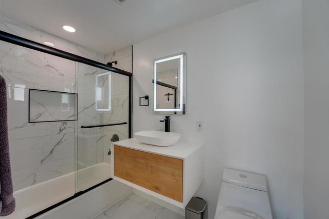 1404 Thomas Ave, San Diego, CA 92109