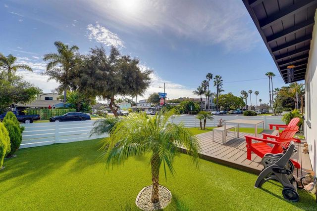 1404 Thomas Ave, San Diego, CA 92109