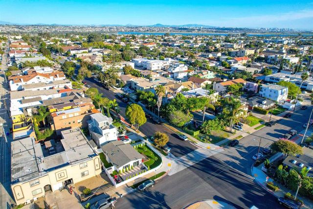 1404 Thomas Ave, San Diego, CA 92109