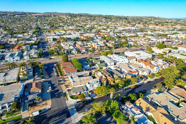 1404 Thomas Ave, San Diego, CA 92109