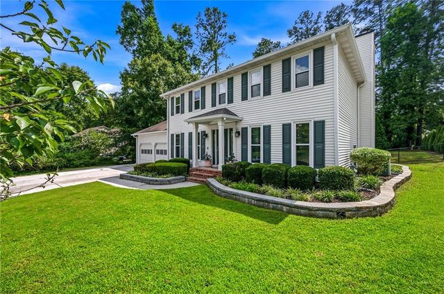 235 Carriage Station Circle, Roswell, GA 30075