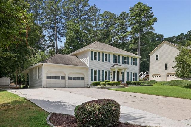 235 Carriage Station Circle, Roswell, GA 30075