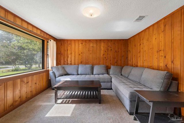 4285 Seventh Ave, Pace, FL 32571