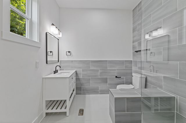2715A Delaware Ave, Nashville, TN 37209