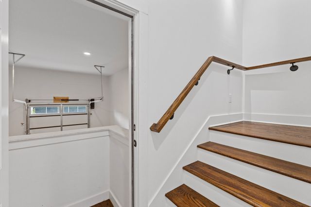 2715A Delaware Ave, Nashville, TN 37209
