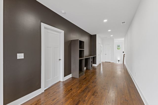 2715A Delaware Ave, Nashville, TN 37209
