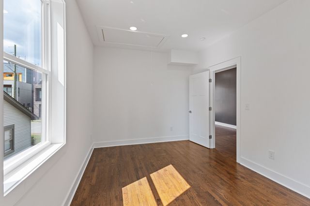 2715A Delaware Ave, Nashville, TN 37209