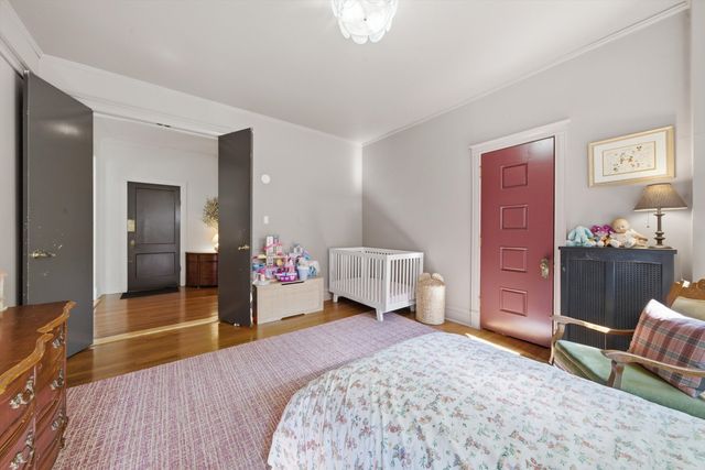 425 Greenwood Street 1E, Evanston, IL 60201
