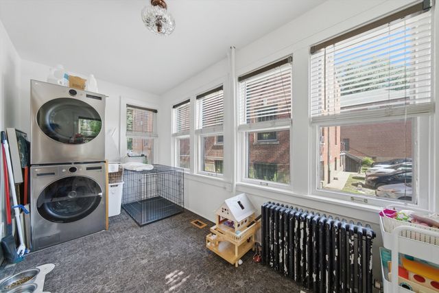 425 Greenwood Street 1E, Evanston, IL 60201
