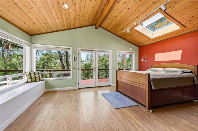 18354 Boogie Hill Rd, Nevada City, CA 95959