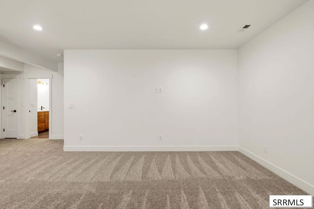 32 N Hemlock Lane, Rigby, ID 83442