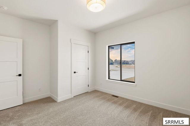 32 N Hemlock Lane, Rigby, ID 83442