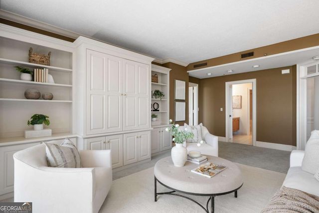 2660 Peachtree Road NW 10H, Atlanta, GA 30305