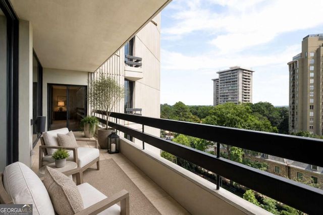2660 Peachtree Road NW 10H, Atlanta, GA 30305