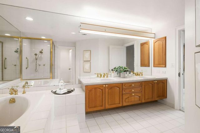 2660 Peachtree Road NW 10H, Atlanta, GA 30305