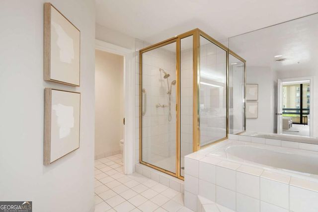 2660 Peachtree Road NW 10H, Atlanta, GA 30305