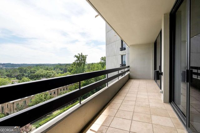 2660 Peachtree Road NW 10H, Atlanta, GA 30305