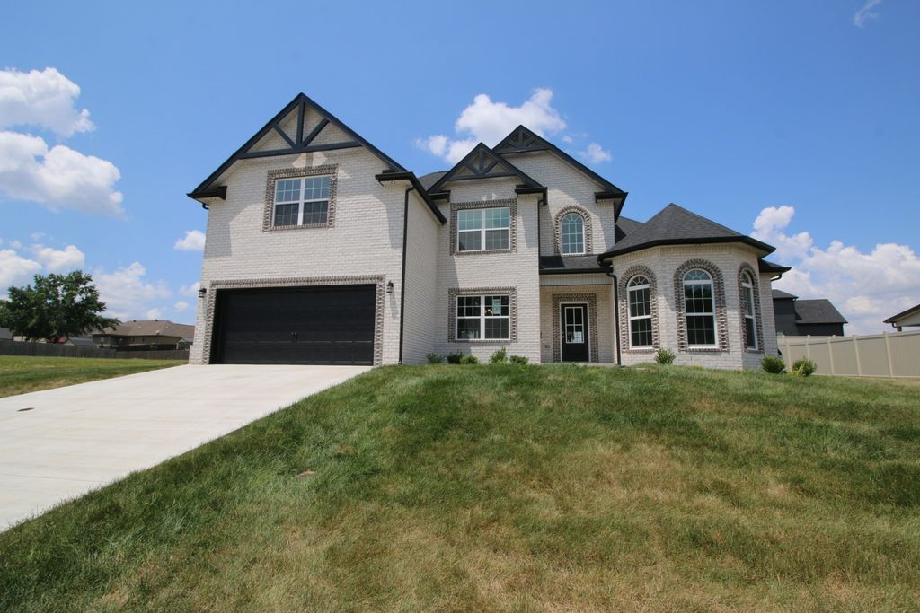 123 Bellshire, Clarksville, TN 37043