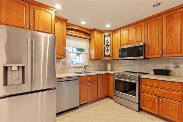 1304 Dalehurst Drive, Bethlehem City, PA 18018