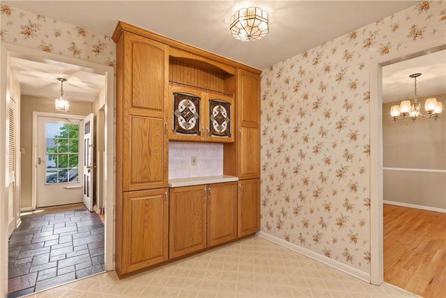 1304 Dalehurst Drive, Bethlehem City, PA 18018
