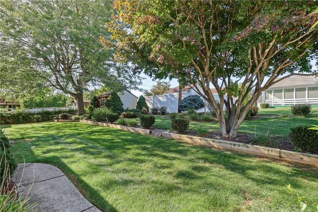 1304 Dalehurst Drive, Bethlehem City, PA 18018