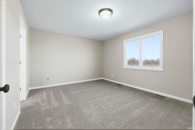 180 Longrifle Road, Warsaw, IN 46580