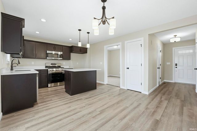 180 Longrifle Road, Warsaw, IN 46580