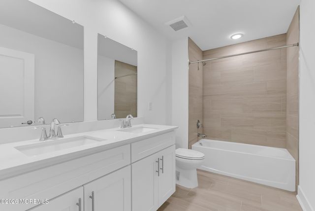 163 Woolley Court, Oakhurst, NJ 07755