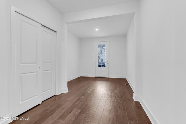 163 Woolley Court, Oakhurst, NJ 07755