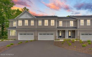 163 Woolley Court, Oakhurst, NJ 07755