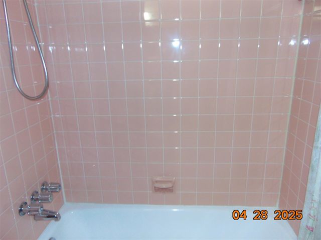 2915 W 13 Mile Road 308, Royal Oak, MI 48073