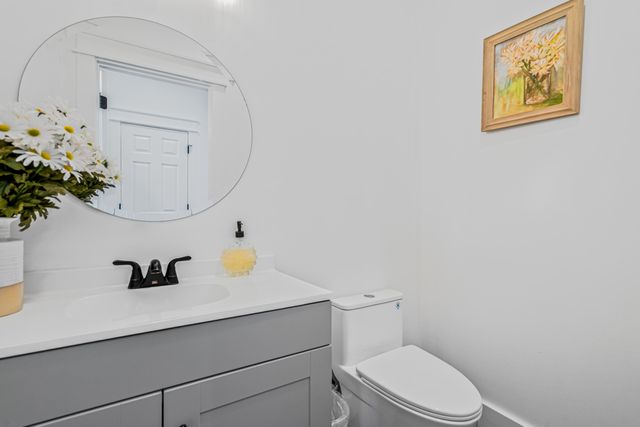 5681 Captain Kidd Road, Hollywood, SC 29449
