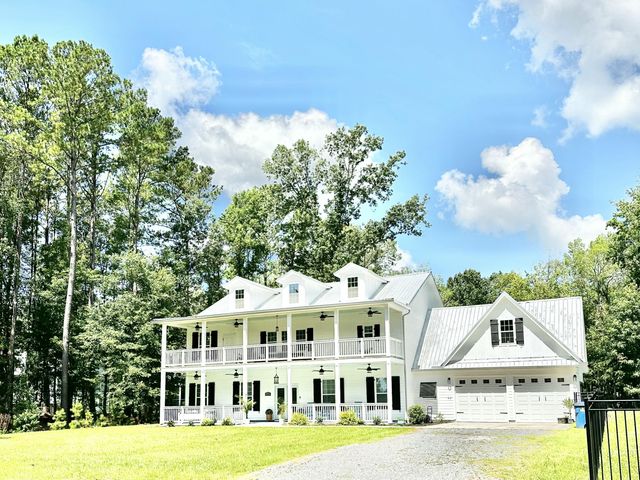 5681 Captain Kidd Road, Hollywood, SC 29449