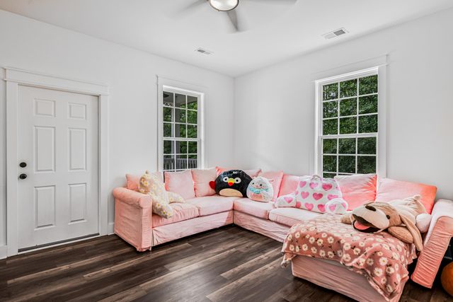 5681 Captain Kidd Road, Hollywood, SC 29449