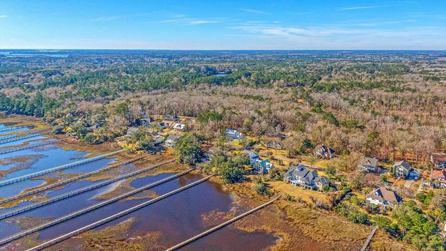 5681 Captain Kidd Road, Hollywood, SC 29449