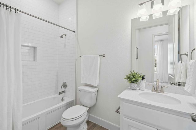 104 Corbin Ave, Georgetown, TX 78628