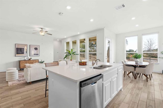 104 Corbin Ave, Georgetown, TX 78628