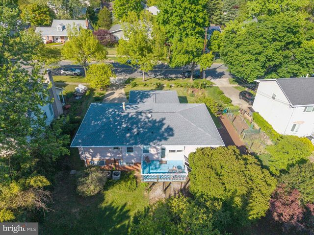 2884 GLENORA LN, Rockville, MD 20850