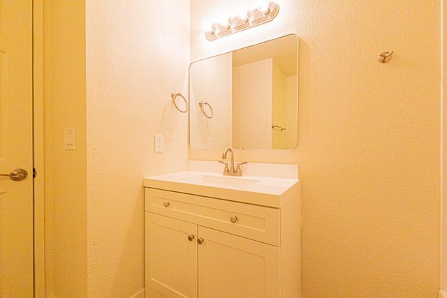 17925 Rodeo Drive, Madera, CA 93638