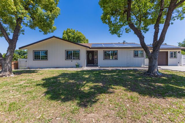 17925 Rodeo Drive, Madera, CA 93638