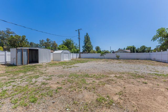 17925 Rodeo Drive, Madera, CA 93638