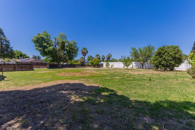 17925 Rodeo Drive, Madera, CA 93638
