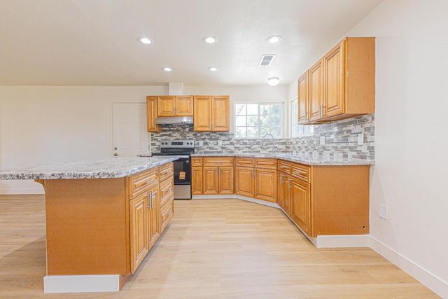 17925 Rodeo Drive, Madera, CA 93638