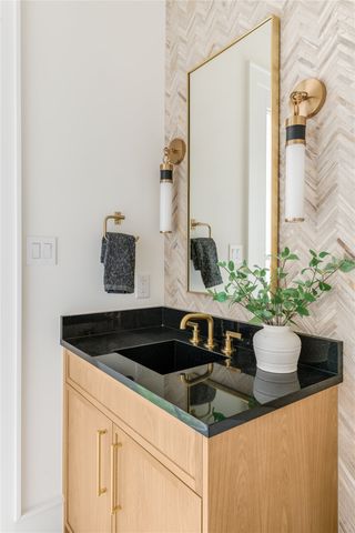 6016 Del Roy Drive, Dallas, TX 75230