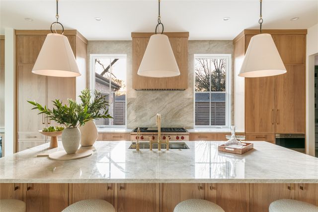 6016 Del Roy Drive, Dallas, TX 75230